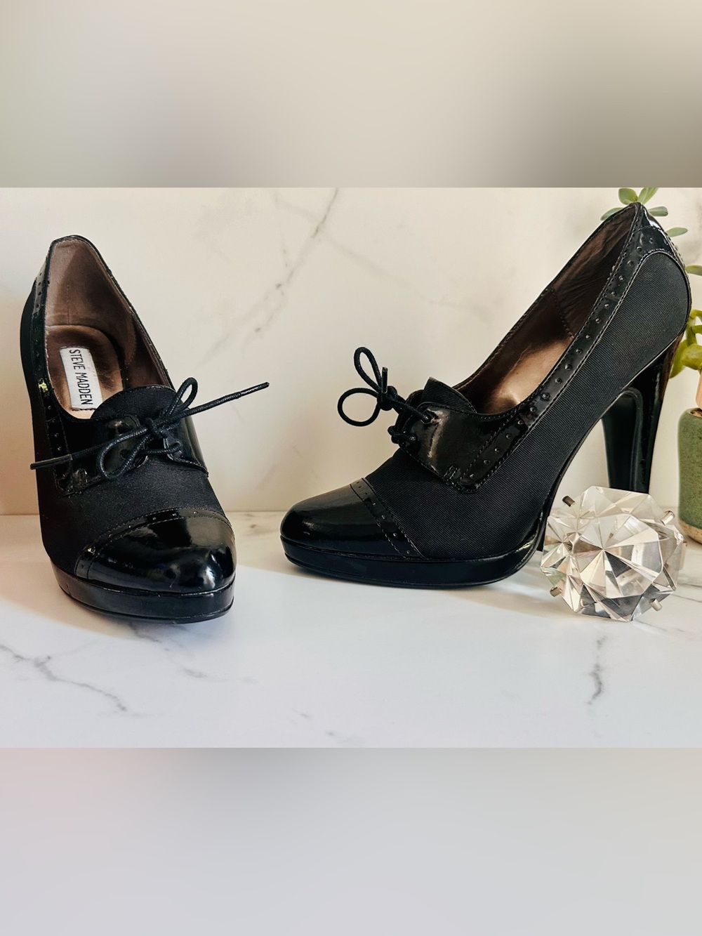 Steve Madden Black Lace-Up Cap-Toe Oxfords - Reilly - Size 6